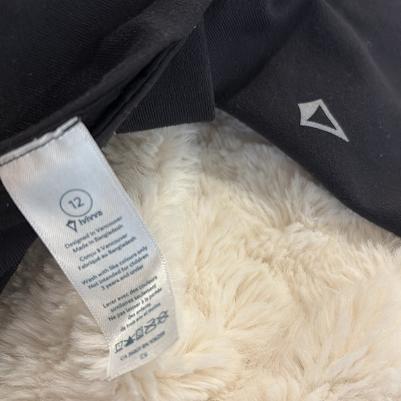 Ivivva by lululemon reversible athletic crop leggings in black size youth 12 - Picture 5 of 5